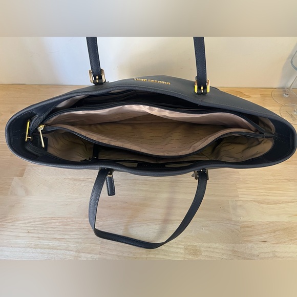 Navy Blue Michael Kors‎ Jet Set Travel Tote - Picture 10 of 14